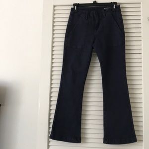 Dark blue Blank NYC angle length pant. Size 25